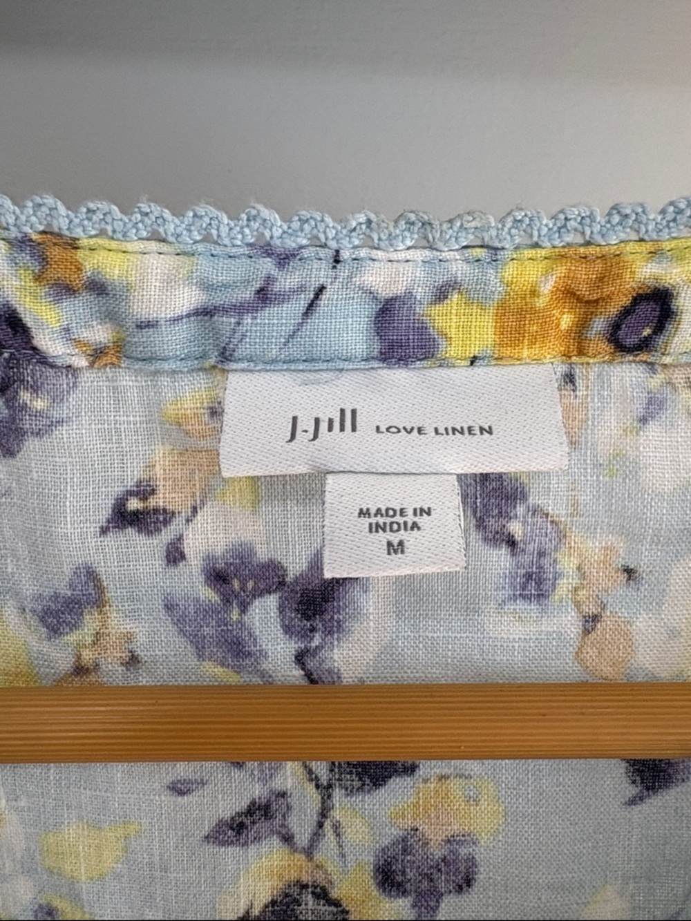 J. Jill Love Linen Floral Blouse, Size M - Picture 6 of 16